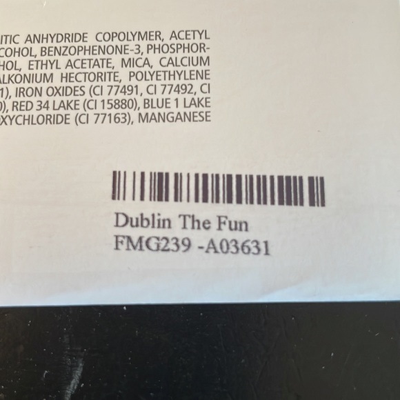 Color Street Nail Polish Strips - Dublin the Fun - Picture 5 of 5